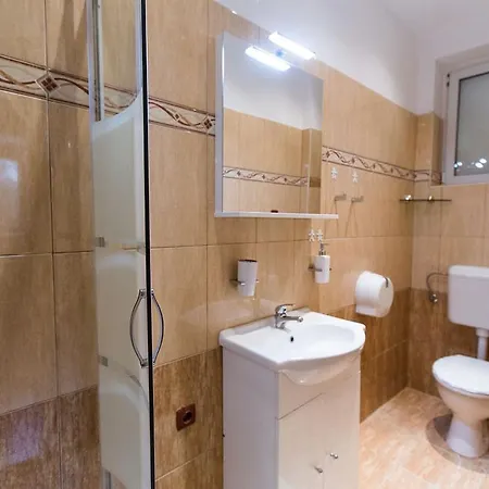 Apartment Apartman Maslina Centar *
